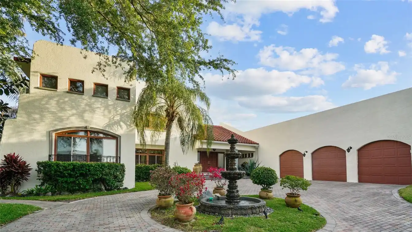 Tampa Waterfront - Rare Hacienda Ranch-style Estate