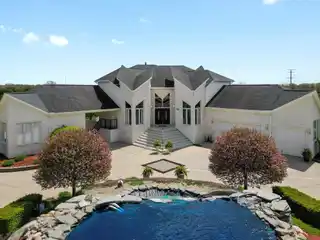 Sharp Contemporary Modern Estate