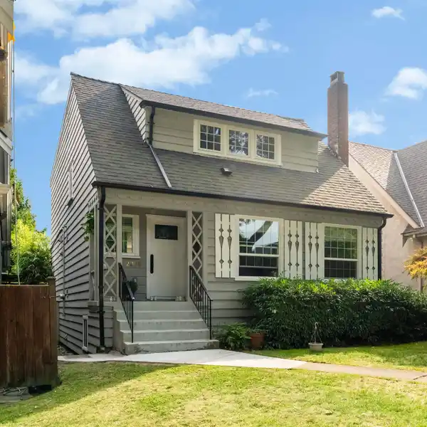 LOVELY VANCOUVER HOME