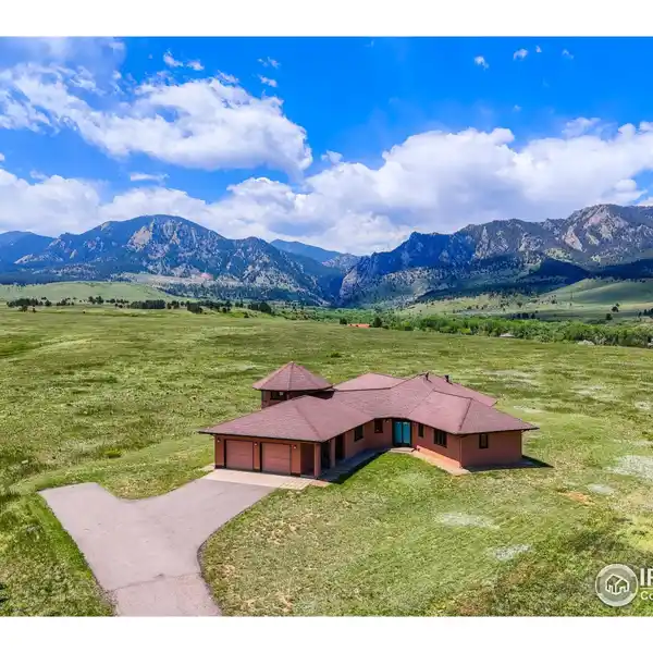 ONE-OF-A-KIND PROPERTY IN ELDORADO SPRINGS