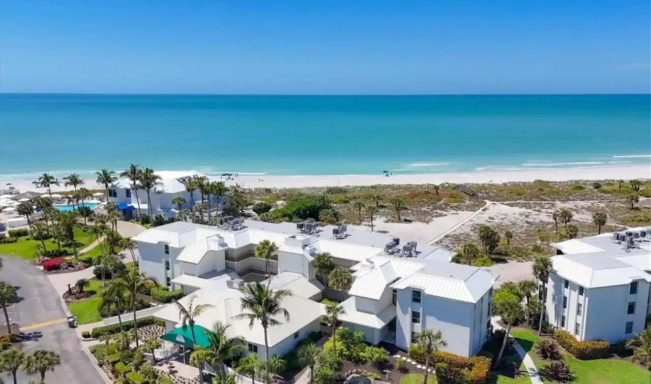 One Bedroom Gulf-front Chalet at the Boca Grande Club