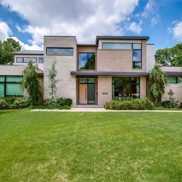 STUNNING CONTEMPORARY SMART HOME