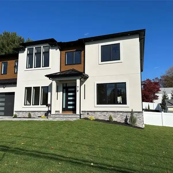 CUTTING-EDGE LUXURY HOME IN THE HEART OF MONTCLAIR HEIGHTS