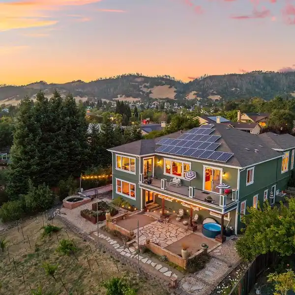 SERENE PRIVACY WITH SPECTACULAR VIEWS