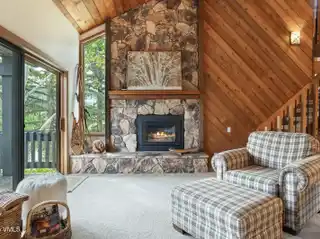 Prime Proximity to Community Center, Pool, and Hot Tub