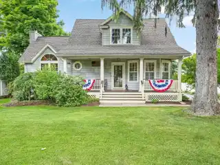 Timeless Expanded Cape in the University Neighborhood