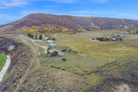 Panoramic Ranch Views with Peaceful Privacy