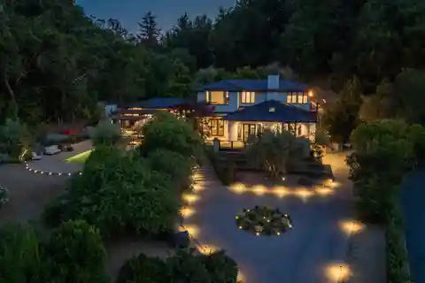 Exquisite Luxury Estate in a Countryside Setting