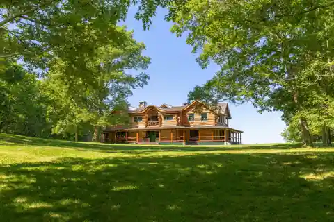 Magnificent 170-Acre Modern Adirondack-Styled Estate