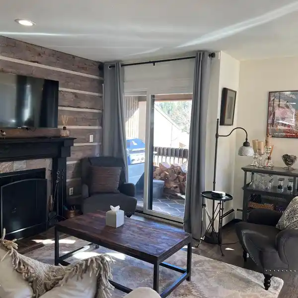 HOT TUB WITH A VIEW | ONE ASSIGNED PARKING SPACE INCLUDED