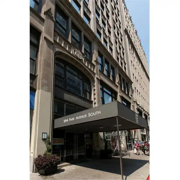 PARK AVENUE SOUTH CONDOMINIUM IN PRIME FLATIRON