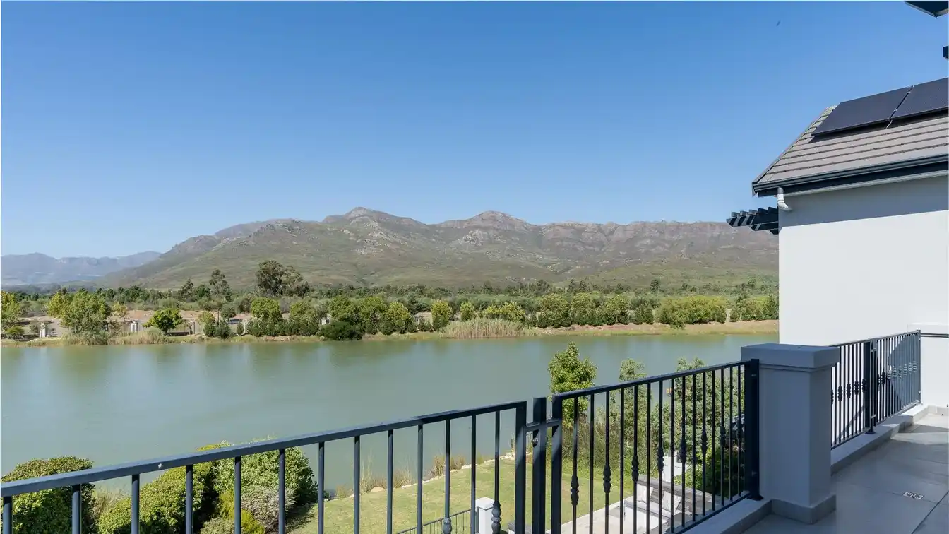 Unparalleled Luxury and Contemporary Elegance