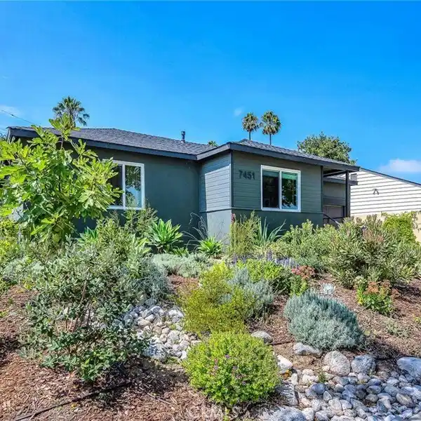 REIMAGINED MID-CENTURY TRANSITIONAL BUNGALOW