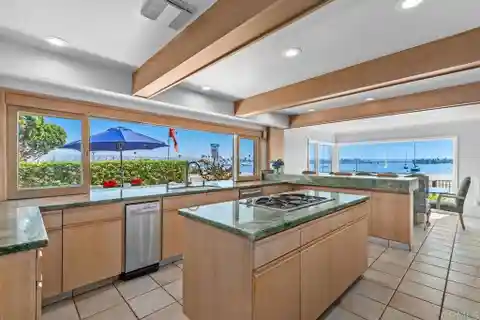 Exceptional Bayfront Residence