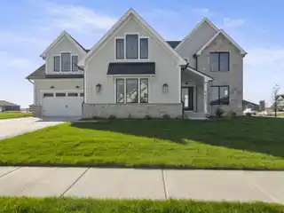 Spacious and Luxurious Five Bedroom Home with a Flexible Plan