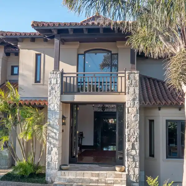 LUXURIOUS PROPERTY IN A PEACEFUL SETTING