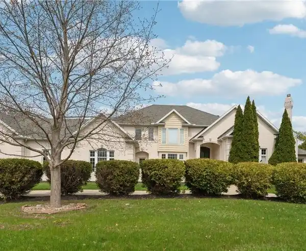 PALATIAL RESIDENCE ON NEARLY AN ACRE