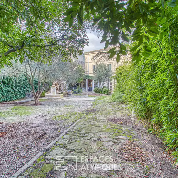 COMPLETELY RENOVATED MANSION IN THE CENTER OF ORANGE