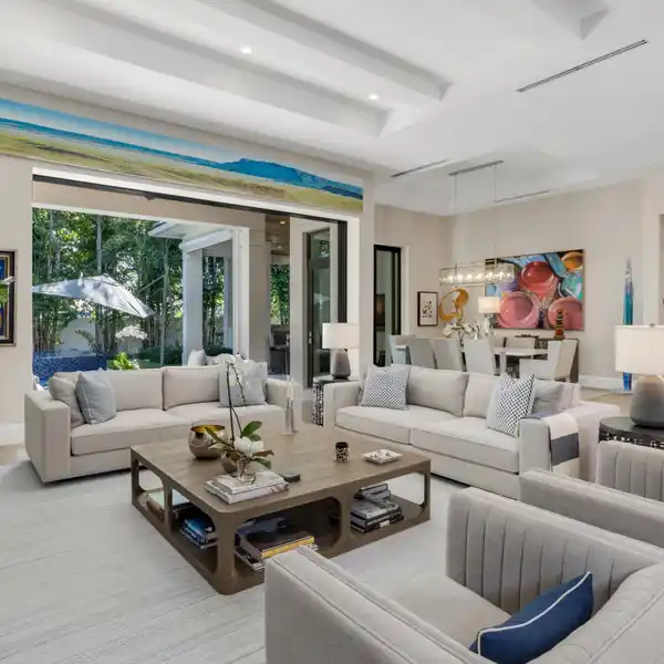INSPIRED CONTEMPORARY RESIDENCE