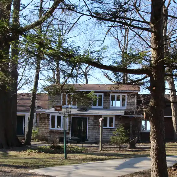 EXPANSIVE HOME ON THE LAKE