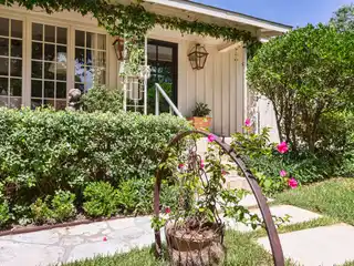 Charming Home with Casita