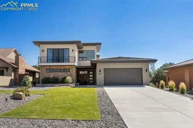 Stylish Contemporary Modern Home