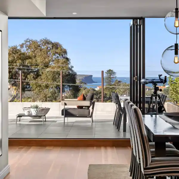 EXQUISITE RESIDENCE IN THE PINDARI DEVELOPMENT