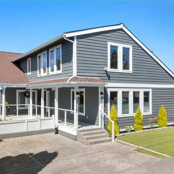 OLD TOWN ELEGANCE WITH EPIC GARAGE SPACE