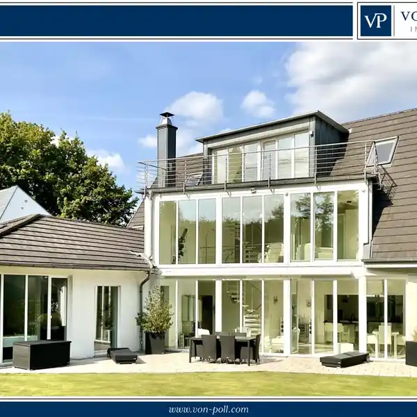 IMMACULATE VILLA ON SUNNY PROPERTY