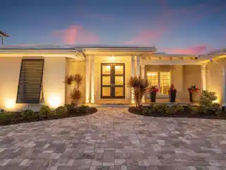 Coastal Waterfront Luxury on Snell Isle