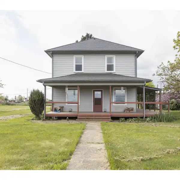 CHARMING FARMHOUSE ON OVER 30 ACRES