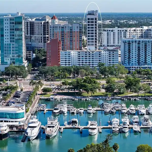 IMPECCABLY MAINTAINED AND EXQUISITELY APPOINTED TRANQUIL RETREAT