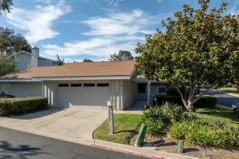 Bright Mid-Century Retreat in Mount La Jolla