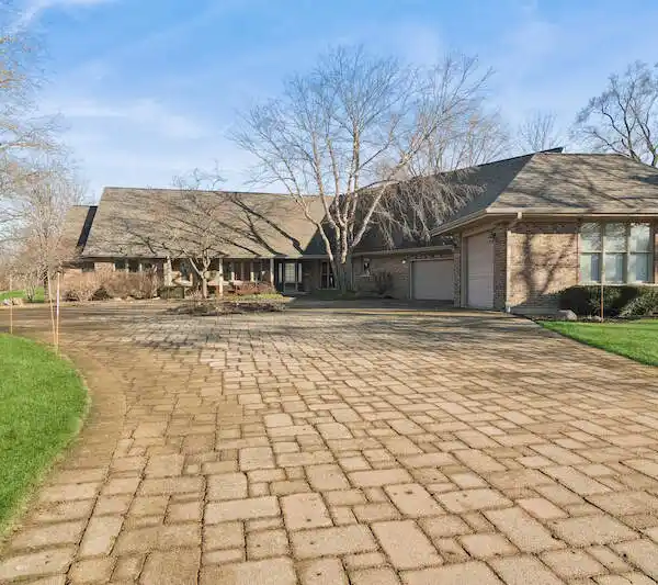 STUNNING RANCH HOME