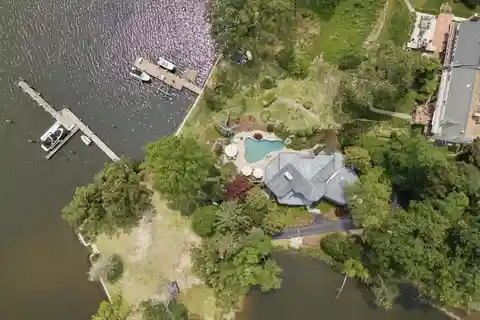 Luxury Retreat on the Severn River