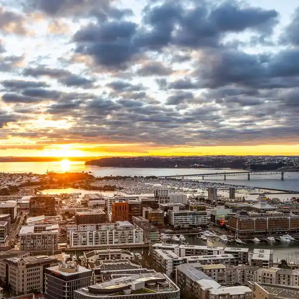 HARBOUR-VIEW SANCTUARY WITH CONCIERGE SERVICE