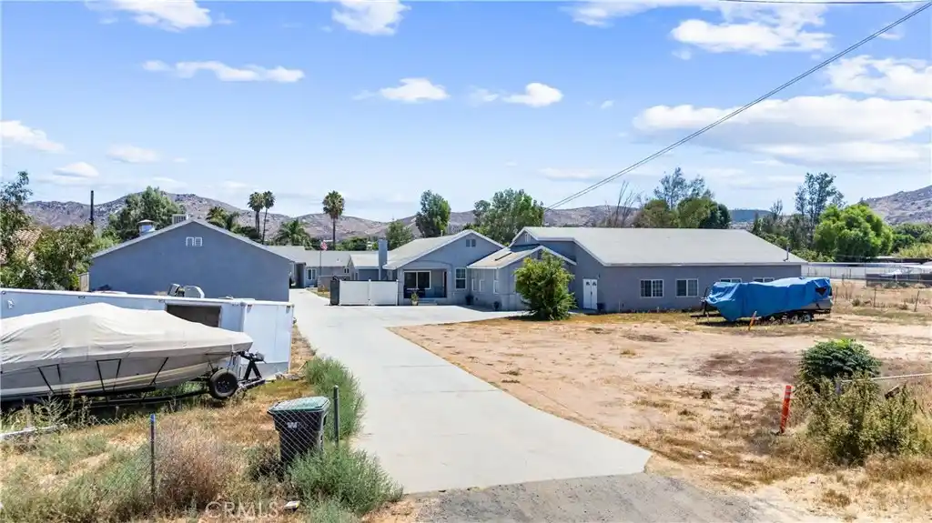 Beautiful Horse Property