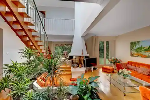 Bright Architect-Designed Property Located in Peaceful and Private Street