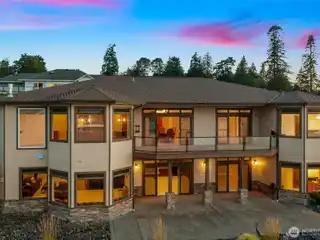 Beautiful View Home Overlooking Sinclair Inlet