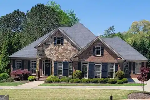 Four-sided Brick Ranch in Sought-after Canonero