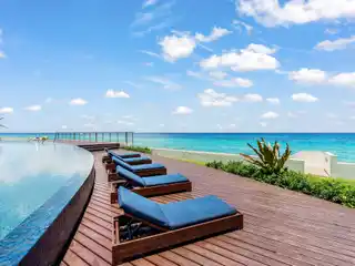 Beautifully Appointed Oceanfront Residence