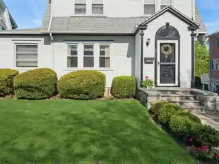 Chic Move-in Ready Colonial