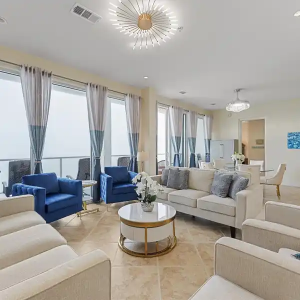 FOUR BEDROOM PENTHOUSE AT DIAMOND BEACH