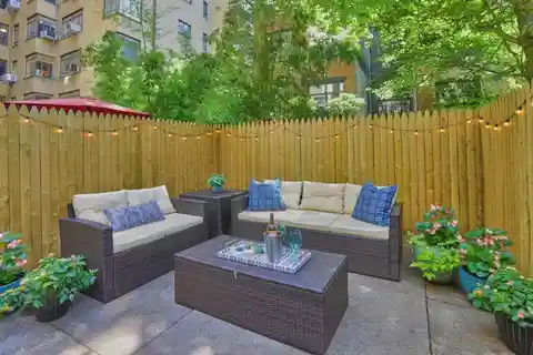 Beautifully Renovated Two Bedroom Duplex