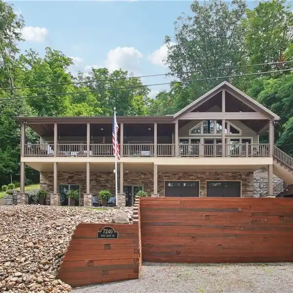 ABSOLUTELY STUNNING YEAR ROUND RETREAT