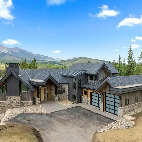 BRAND-NEW MODERN MASTERPIECE