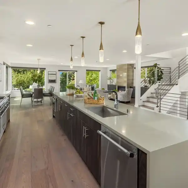 MODERN URBAN RETREAT NESTLED ON A SERENE STREET