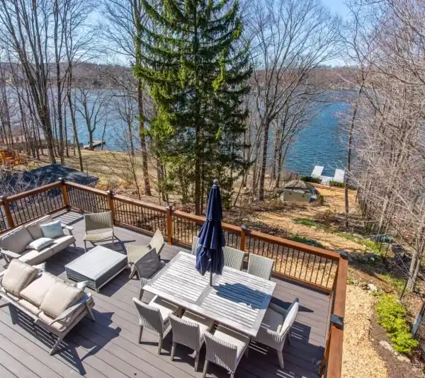 IMPECCABLE LAKEFRONT HOME