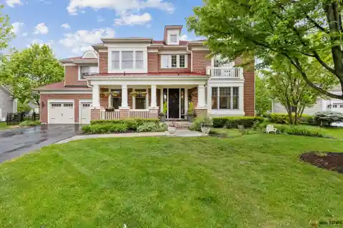 Fantastic Two-story Foyer