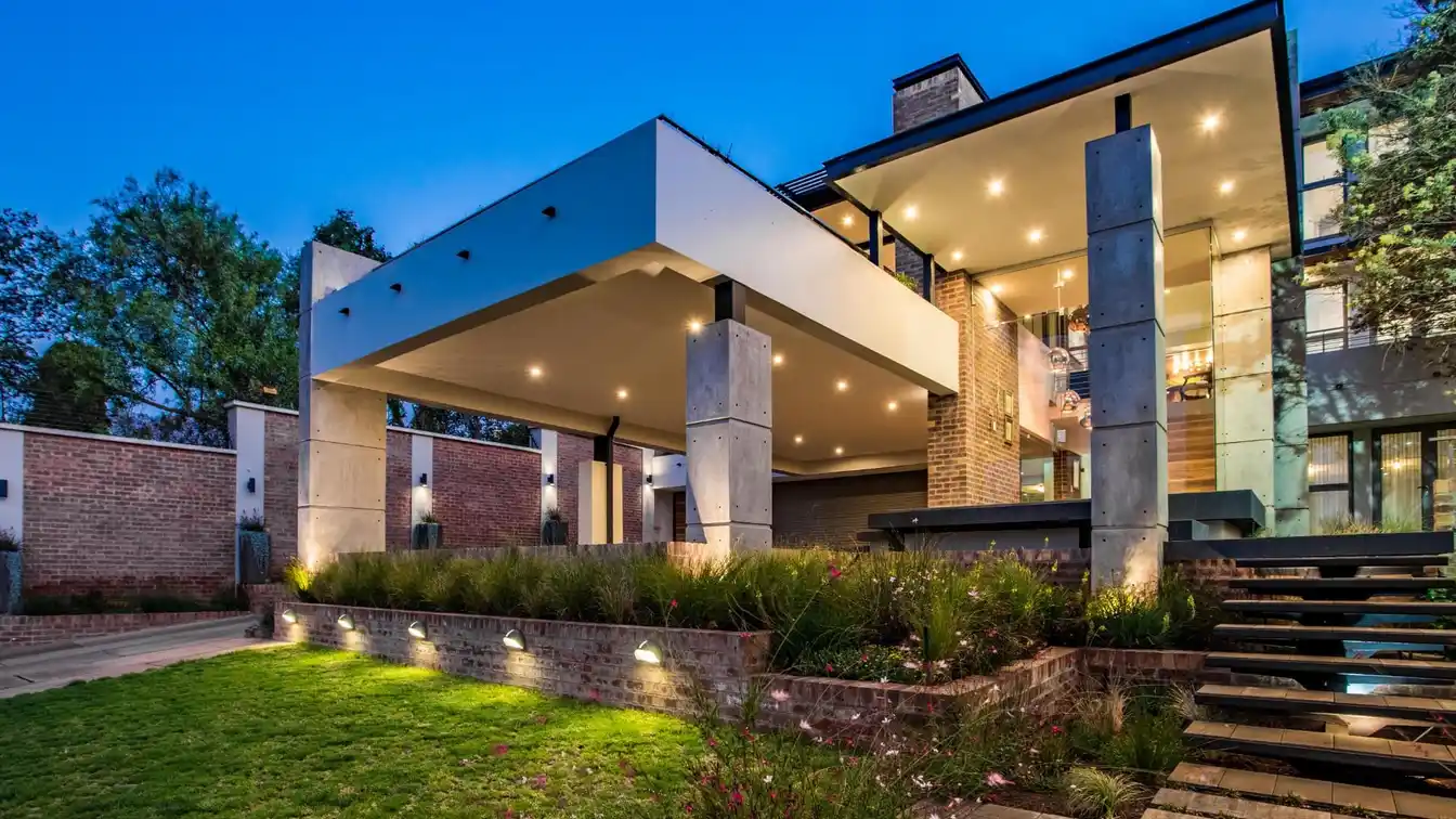 Majestic Home of Great Proportions